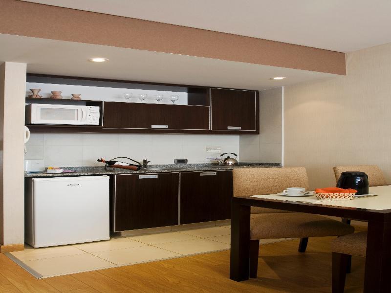 Uriburu 1756 By Ayres Apartments Recoleta Буенос Айрес Екстериор снимка